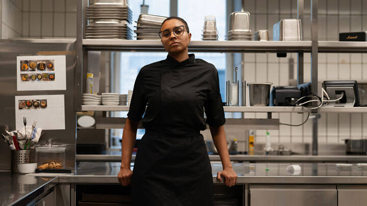 Une cheffe renommée dans le viseur: vérification des faits